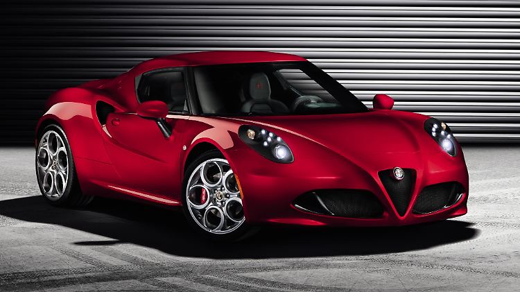 Das zweisitzige Mittelmotor-Coupé 4C lässt Alfa Romeo zu seinen Wurzeln zurückkehren.