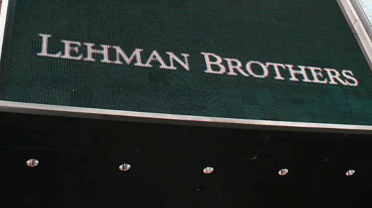 Der Name Lehman Brothers zieht nicht mehr wie früher: Ein Büro-Hochhaus geht wohl weit unter dem Anschaffungspreis weg.