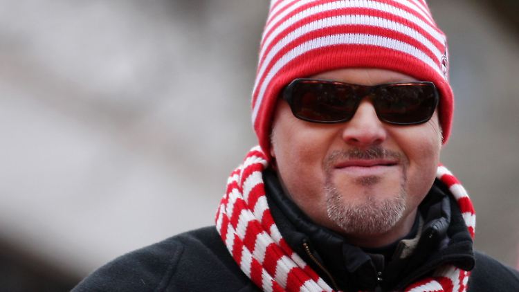 Stefan Raab beim Rosenmontagszug in Köln.