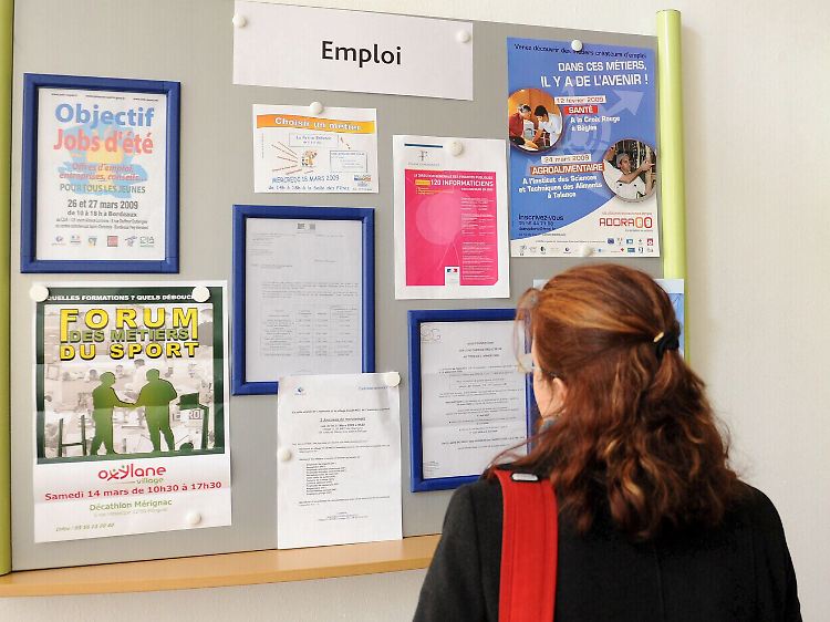 Die Arbeitslosenquote in Frankreich liegt bei etwa 10 Prozent.