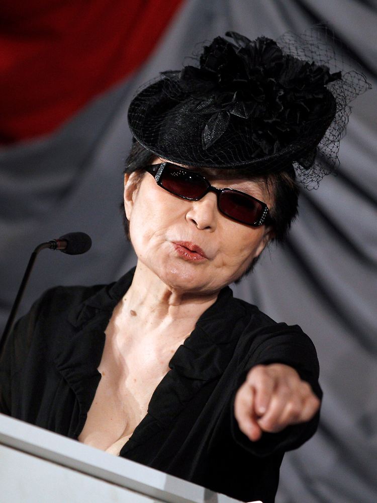 Yoko Ono eröffnete in Frankfurt die Ausstellung "Yoko Ono. Half-A-Wind Show. Eine Retrospektive". (Archivbild von März 2012).