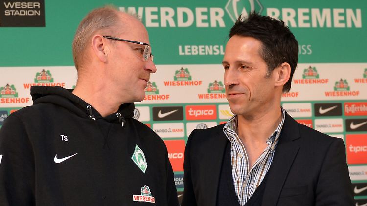 Werder-Coach Thomas Schaaf mit seinem neuen Klaus Allofs. Der heißt Thomas Eichin und managte zuletzt Eishockeyteams.