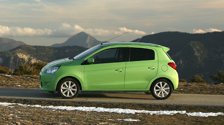 Einen Schönheitspreis wird der Mitsubishi Space Star nicht gewinnen, aber die Farben sind ausgefallen.