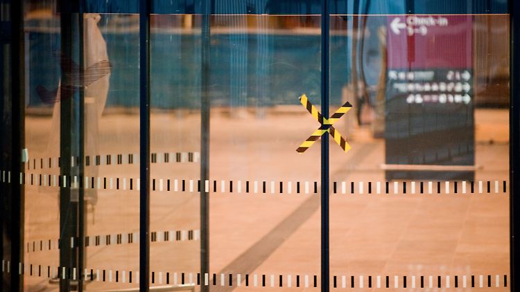 Viele große und noch mehr kleine Probleme gibt es beim neuen Hauptstadtflughafen.