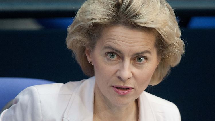 Arbeitsministerin von der Leyen fordert schnelle Aufklärung über die Arbeitsbedingungen von Leiharbeitern bei Amazon.