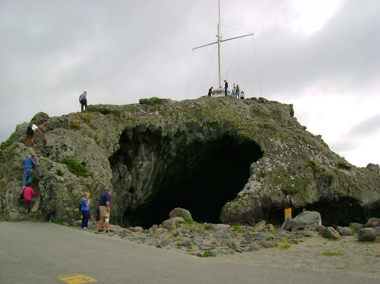 Touristen an der Küste nahe Christchurch.