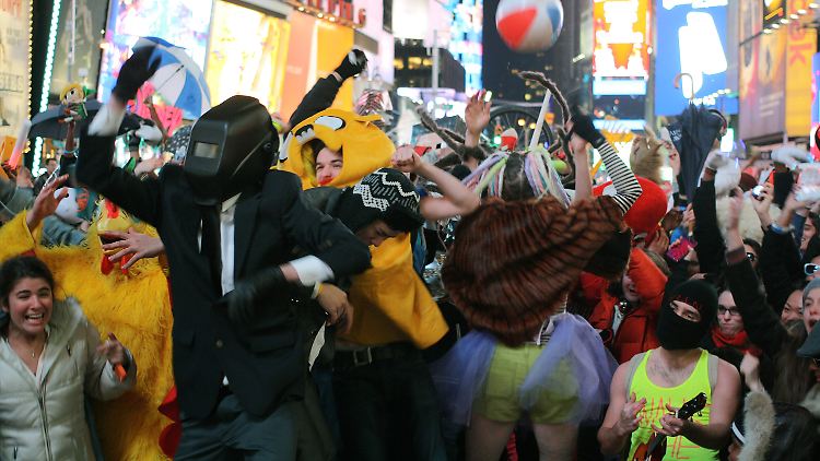 Dafür braucht es keinen Tanzkurs: "Harlem Shake"-Flashmob auf dem Times Square.