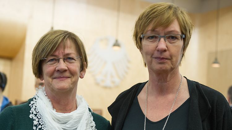 Die klagende Ärztin aus Münster und ihre Partnerin leben seit 20 Jahren zusammen. Ihre Tochter ist inzwischen 13 Jahre alt.