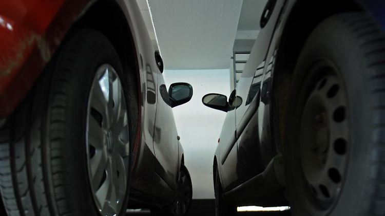 Sofern im Mietvertrag nichts anderes steht, dürfen Stellplätze in Tiefgaragen nur zum Abstellen von Kraftfahrzeugen genutzt werden.