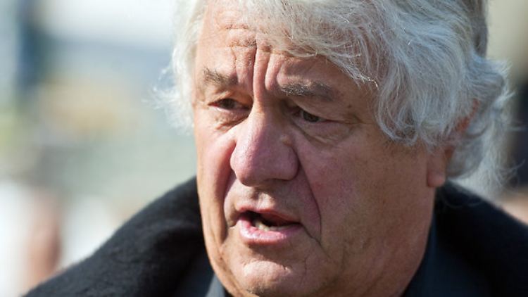 Freude oder Ärger? Das wird nur Hasso Plattner selber aufklären können. 