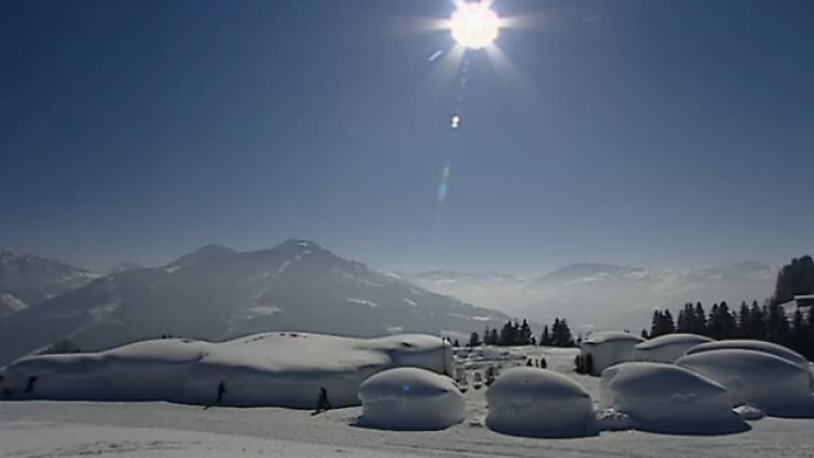 Alpenigludorf_2.jpg