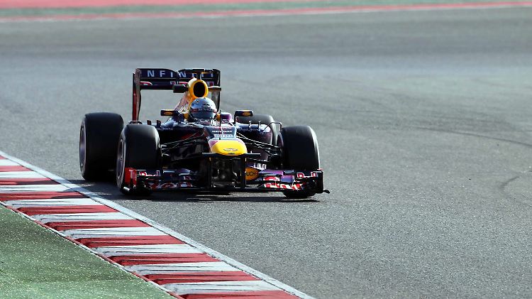 Am zweiten Testtag in Spanien hatte Weltmeister Sebastian Vettel eine Schraube locker.