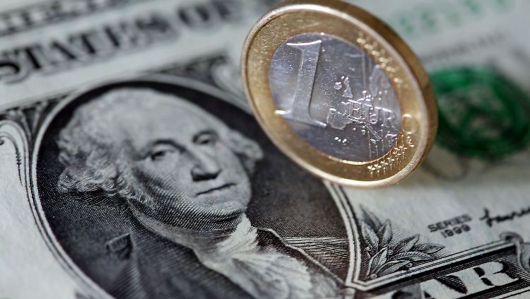 Der Dollar verliert den Euro nicht aus den Augen.