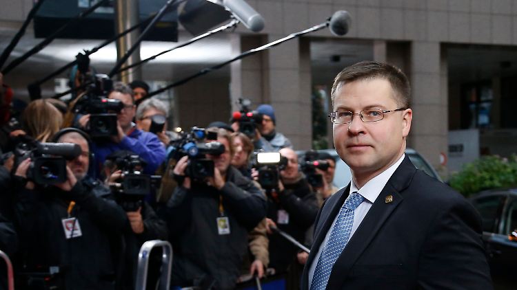 Hat die Bewerbungsunterlagen beieinander: Lettlands Premier Valdis Dombrovskis.