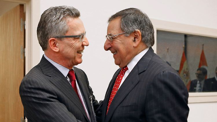 Meistens verstehen sich die beiden: De Maizière (l.) und Panetta beim Nato-Treffen in Brüssel.