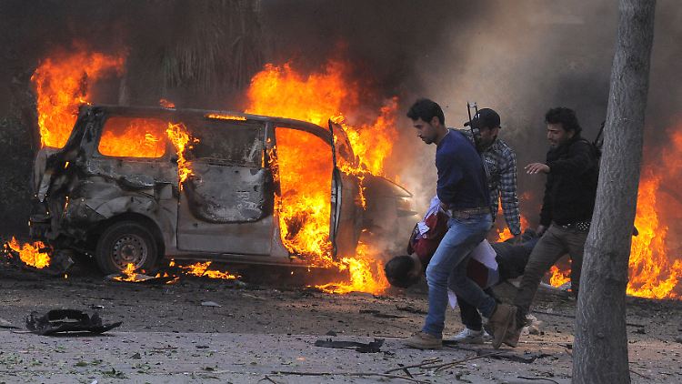 Bei den Anschlägen in Damaskus waren nach Schätzungen der Opposition 90 Menschen ums Leben gekommen. Das Bild stammt von der offiziellen syrischen Agentur Sana.