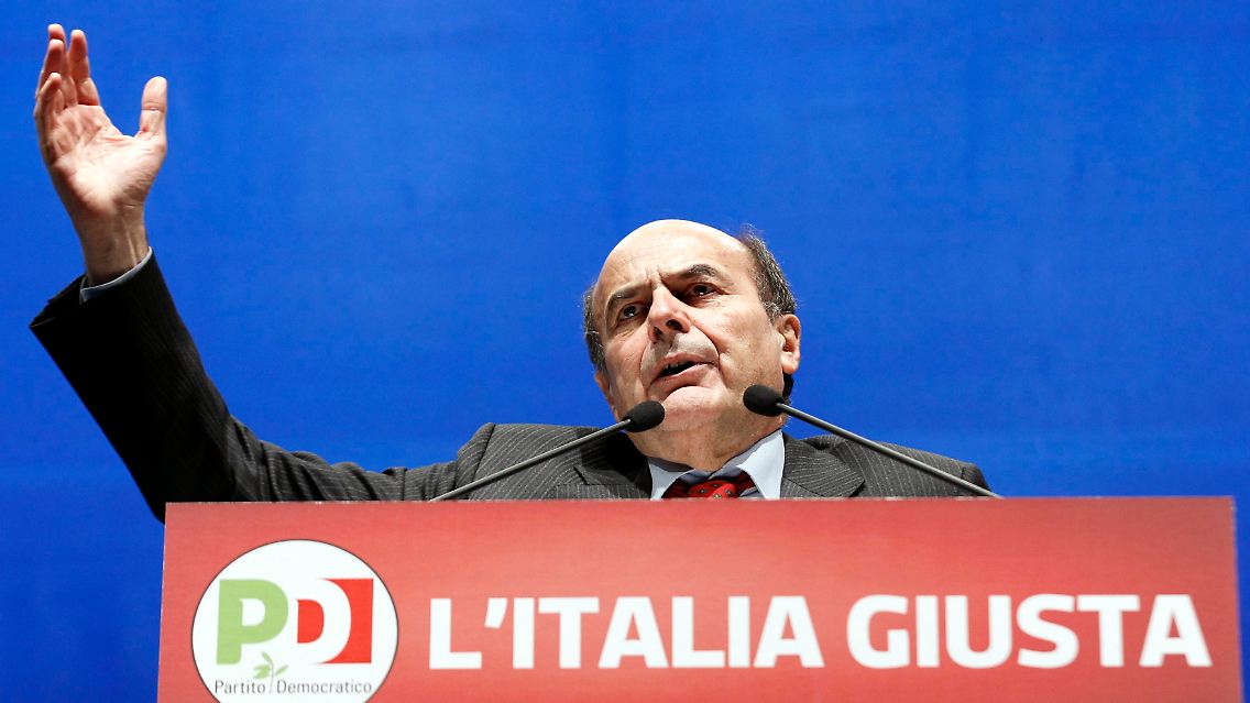 2013-02-21T184215Z_01_ASB509_RTRMDNP_3_ITALY-VOTE.JPG5386112582902351035.jpg