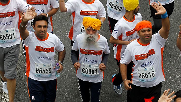 Wohltätigkeit statt Wettkämpfe: Fauja Singh will mit 101 Jahren nur noch für den guten Zweck laufen.