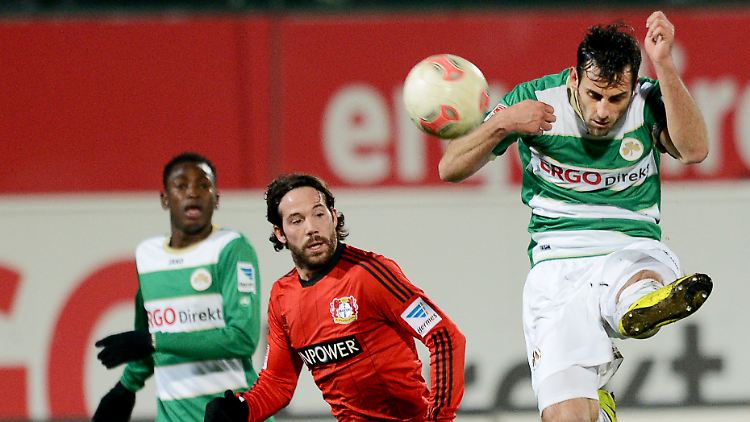 Leverkusens Gonzalo Castro musste einmal auf der Linie retten.
