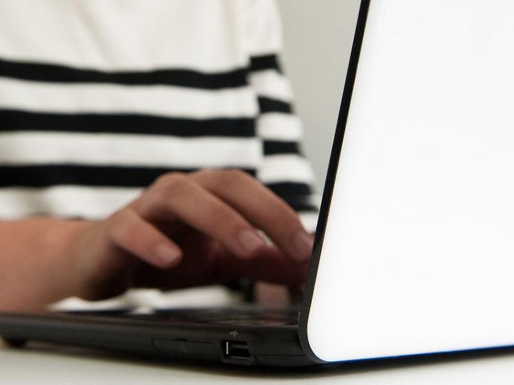 Datenschutz gilt auch für Betriebsräte. Wer unerlaubt Einblick ins digitale Personalinformationssystem nimmt, kann gekündigt werden.
