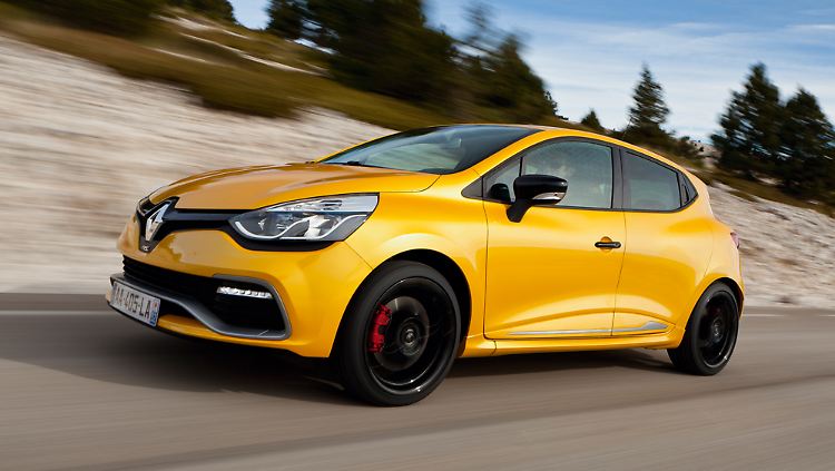 Mit einer Motorleistung von 200 PS übertrifft der Clio RS die meisten seiner Mitbewerber.