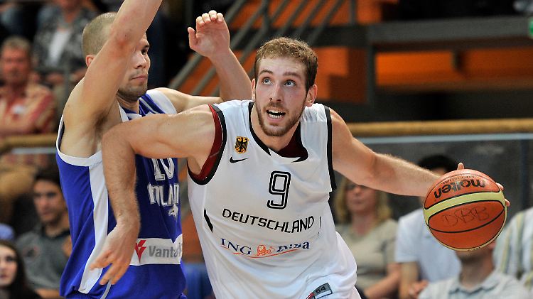 "Es zeugt von großem Willen und Ehrgeiz, den harten Weg durch die D-League zu gehen": Tim Ohlbrecht.