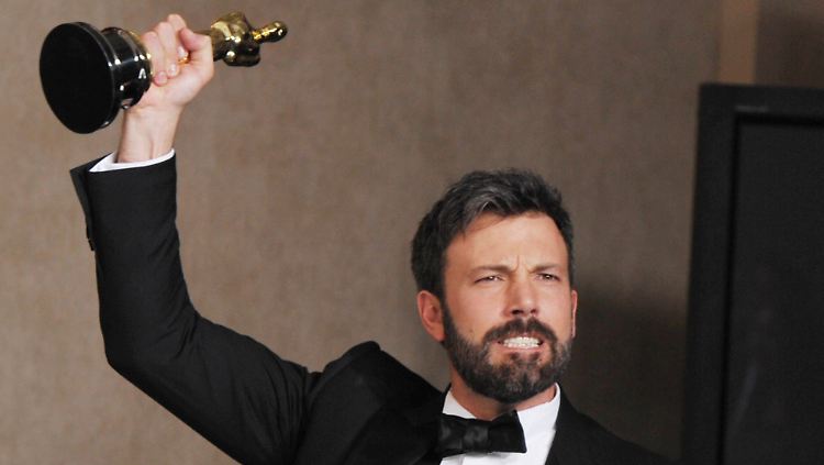 Hier noch mit Gesichtsmatratze: Ben Affleck mit Bart und Oscar.