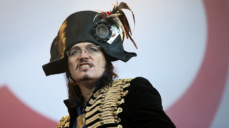 Der Pirat sticht wieder in See: Adam Ant.