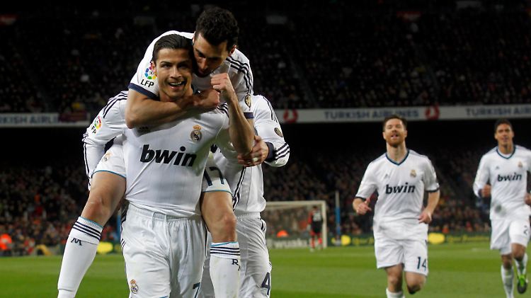 Mr. Doppelpack: Cristiano Ronaldo war im Duell mit Barcelonas Weltfußballer Lionel Messi der bessere Superstar.