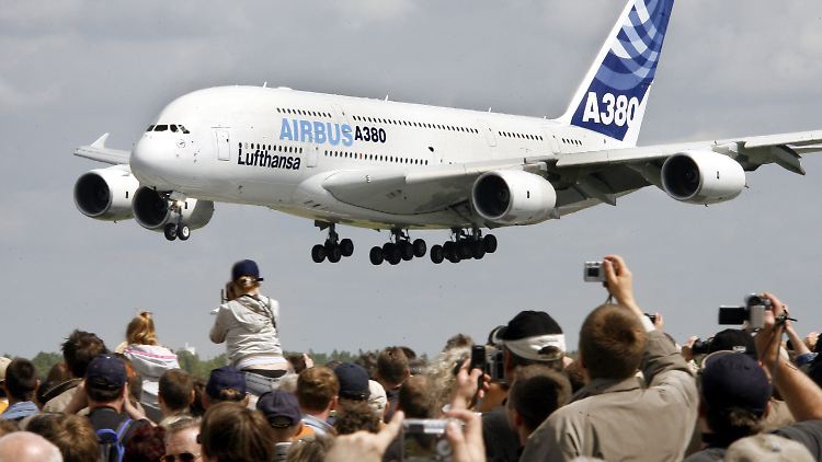 A380: Trotz Problemen mit dem Riesenflieger pusht vor allem Airbus die Geschäfte des Mutterkonzerns EADS.