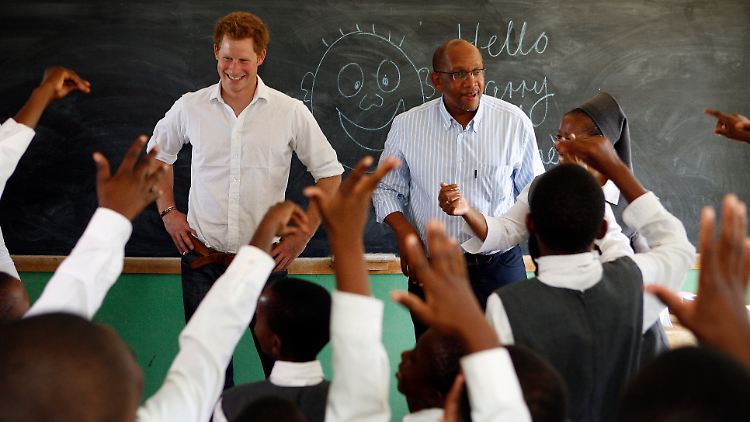 Prinz Harry und sein Freund, Prinz Seeiso von Lesotho, haben Spaß.