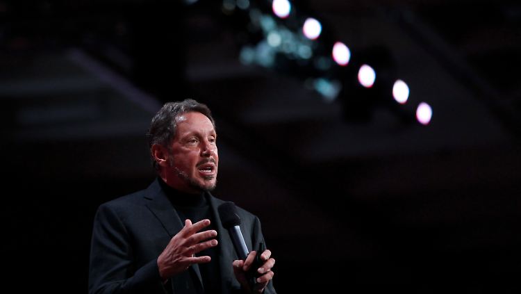 Hat schon etwas von einer Landebahn: Larry Ellison ist unter die Airline-Besitzer gegangen.