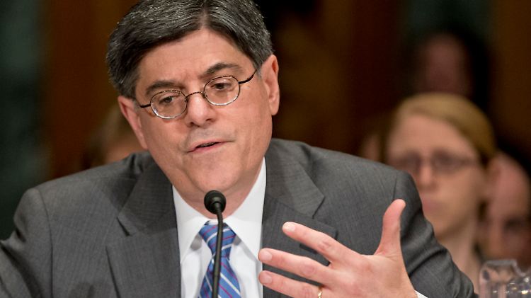 Jacob, genannt Jack, Lew. Auf den neuen US-Finanzminister in seinem neuen Amt der vertrackte  Haushaltsstreit zwischen Demokraten und Republikanern.