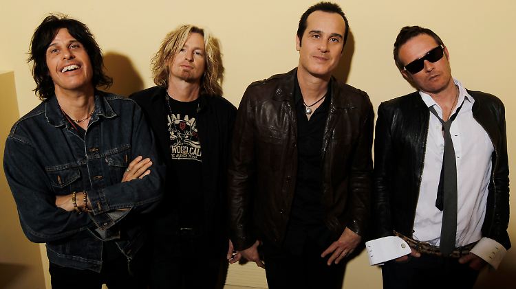 Die Stone Temple Pilots im April 2010: Dean Deleo, Eric Kretz, Robert Deleo und Scott Weiland (v.l.)