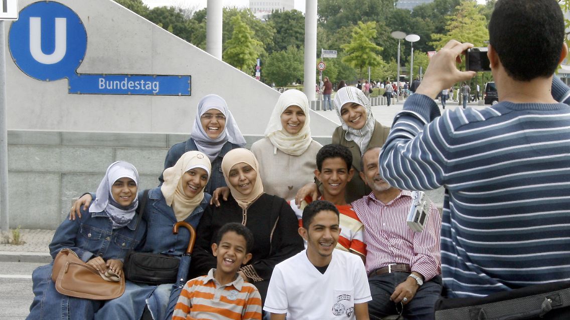 Bei Touristen aus aller Welt beliebt: Reisegruppe aus dem Jemen im Regierungsviertel.
