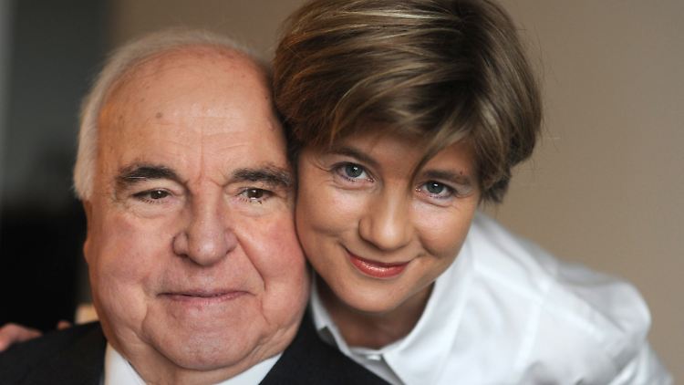Maike Kohl-Richter isoliert ihren Ehemann, werfen ihr die Söhne des Altkanzlers vor.