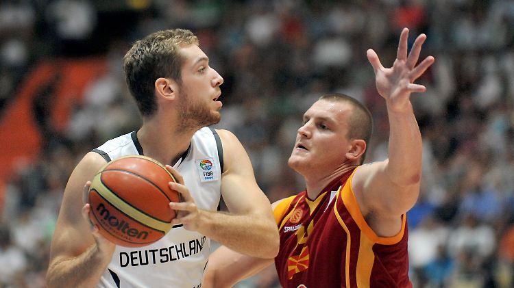 Bereits für den großen Wurf: Tim Ohlbrecht ist der dritte Deutsche in der NBA, dem Tummelplatz der weltbesten Basketballer.