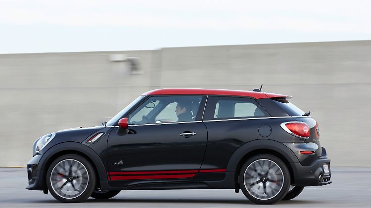 Der Paceman in der John Cooper Works-Version kommt mit einer auffälligen Kriegsbemalung daher.