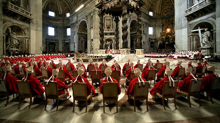 Die Kardinäle vor dem letzten Konklave, aus dem Joseph Ratzinger als Papst hervorging.