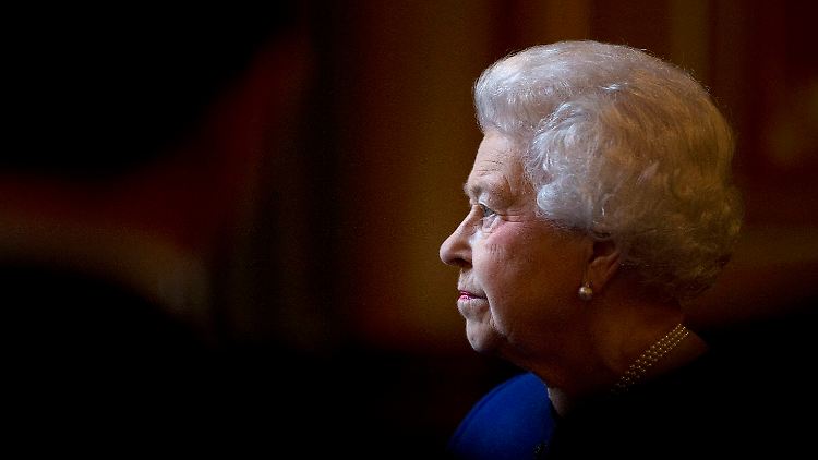 Noch immer ist die Queen nicht ganz gesund. 