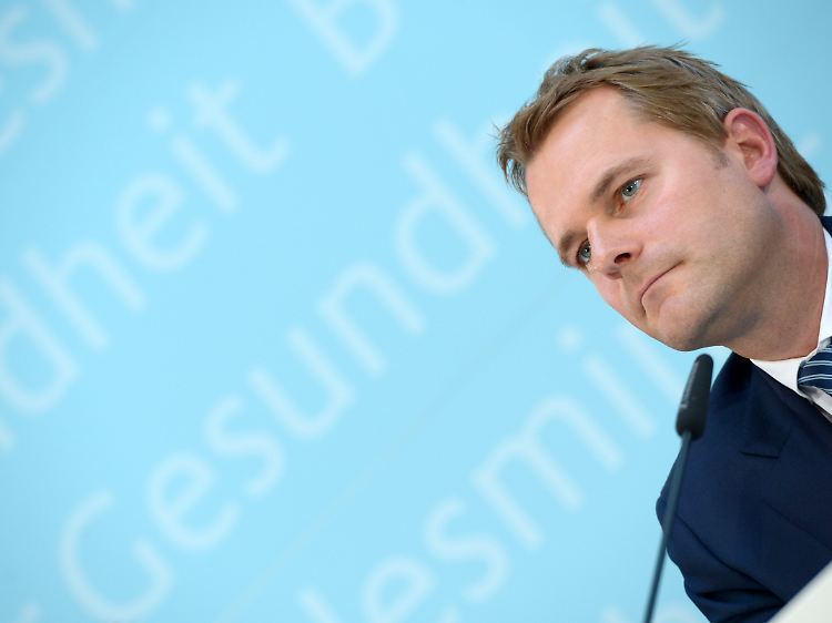 Daniel Bahr (FDP) hat klare Vorstellungen, wie in Zukunft säumigen Krankenkassenversicherten geholfen werden kann.
