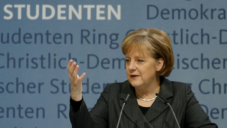 Merkel auf dem Kongress des Rings Christlich-Demokratischer Studenten in Berlin. 