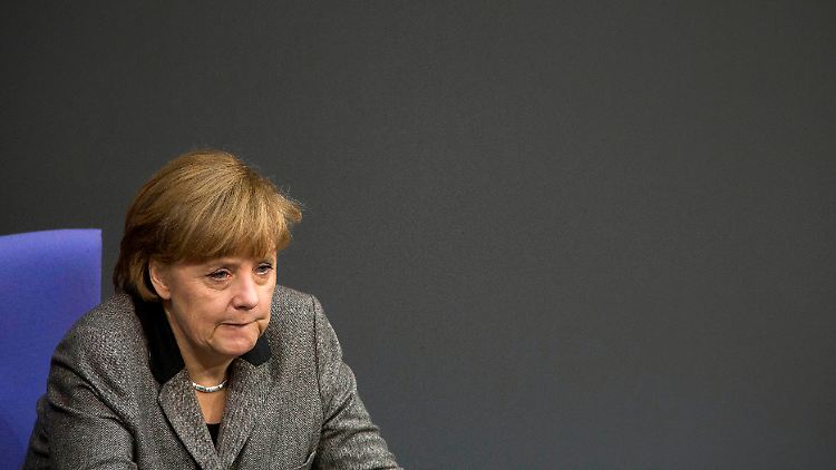 Bundeskanzlerin Merkel im Bundestag. Geht es nach ihr, werden die Abgeordneten erst über die Gleichstellung der Homo-Ehe abstimmen, wenn Karlsruhe sie dazu zwingt.