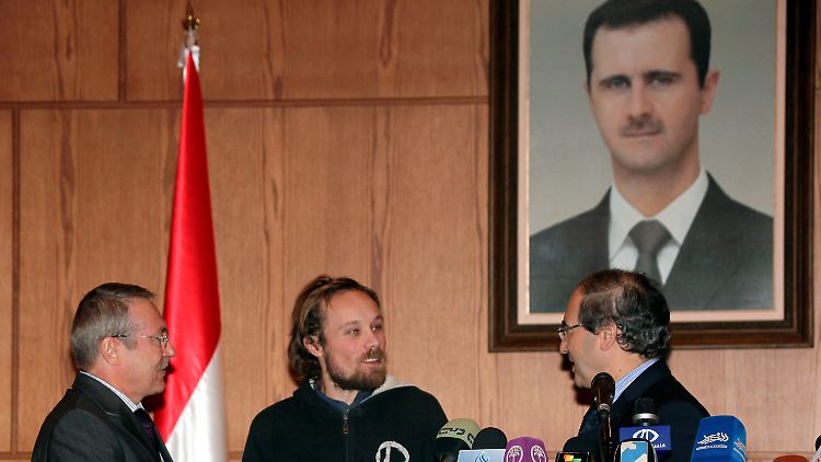 Syriens Vize-Außenminister Mukdad, der Journalist Six und der russische Botschafter Mohamadow (v.l.) in Damaskus.