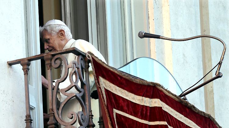 Offiziell zeigte sich Benedikt zuletzt am 28. Oktober auf dem Balkon der päpstlichen Sommerresidenz.