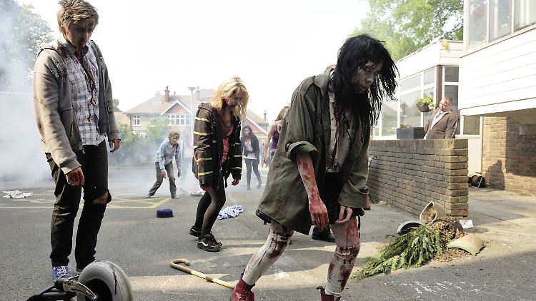 Typisch Zombies: Langsam, aber zielstrebig sind sie unterwegs.