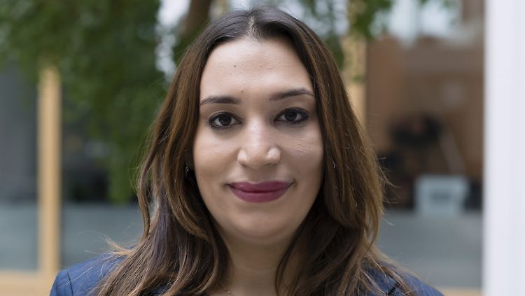 Semiya Simsek bei der Vorstellung ihres Buches in Berlin.