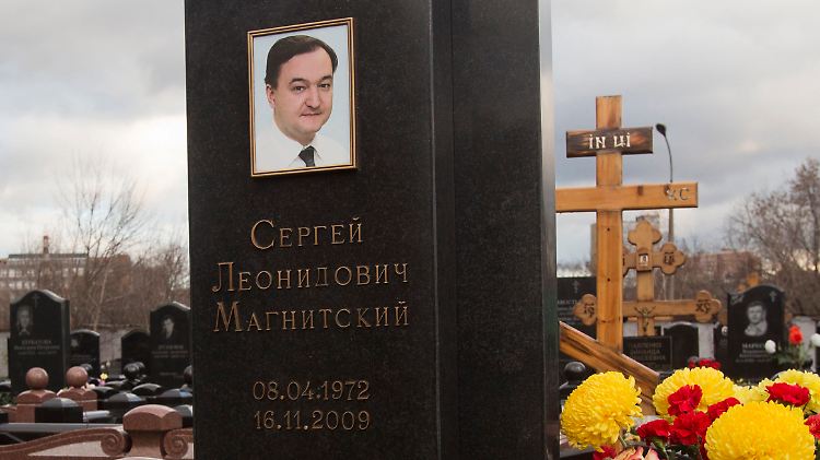 Das Grab Magnitskis auf einem Moskauer Friedhof.
