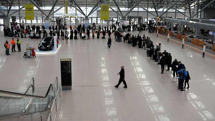 Einigung am Hamburger Flughafen: Sicherheitspersonal bekommt mehr Geld.