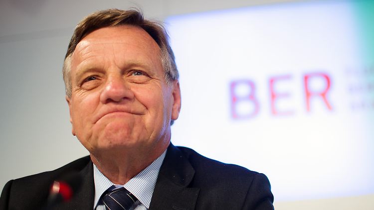 Hartmut Mehdorn fasst nochmal beim Thema Tegel nach.
